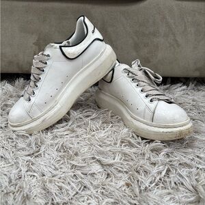 Alexander McQueen Sneakers